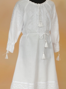Машинна вишивка - плаття біле