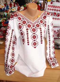 Ручна вишивка - блузка ромб