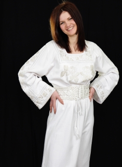 Ручна вишивка - плаття бісер біле пояс корсет