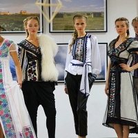 Українська вишиванка - це поєднання багатства і простоти!